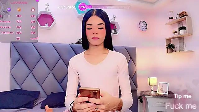 Amira Ember online show from 09.09.25