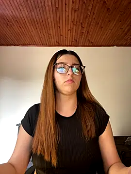 CoraVibes online show from 10.03.25