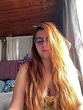 Snapshot of CoraVibes chatting on 05.16.26 CoraVibes online show from 05.16.26