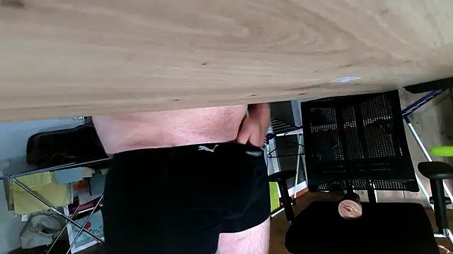 Snapshot of michaelm1983 chatting on 09.16.25 michaelm1983 online show from 09.16.25