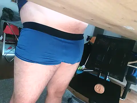 Snapshot of michaelm1983 chatting on 09.22.25 michaelm1983 online show from 09.22.25