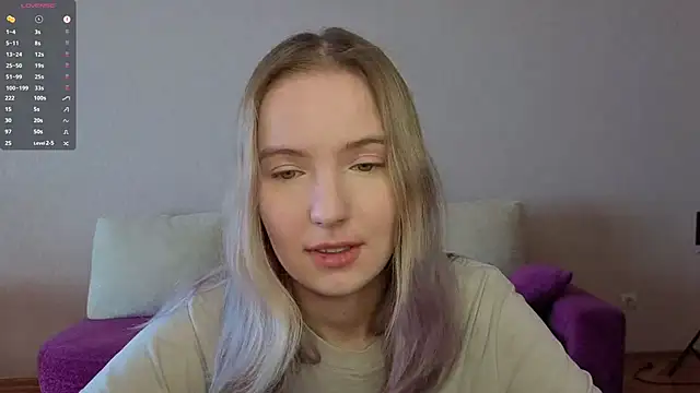 Snapshot of HongTomczak chatting on 03.17.26 HongTomczak online show from 03.17.26