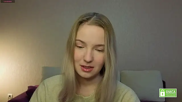 Snapshot of HongTomczak chatting on 04.14.26 HongTomczak online show from 04.14.26