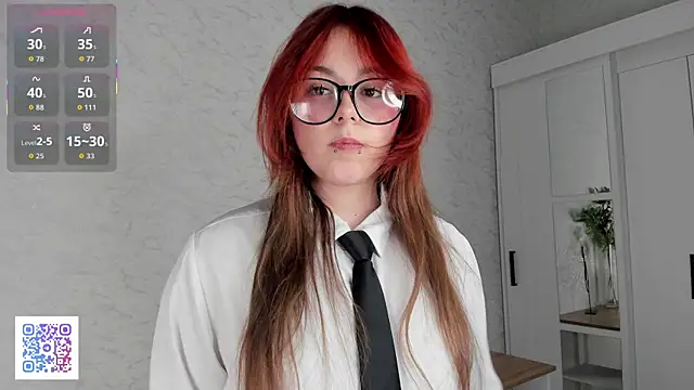 Snapshot of ClarineDurden chatting on 09.09.25 ClarineDurden online show from 09.09.25