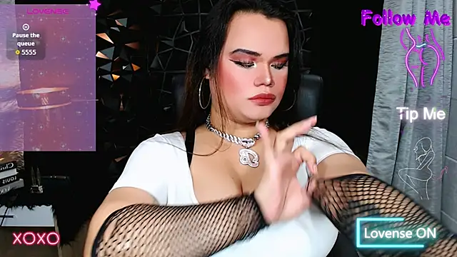 xHugeHarleySelfsuckerx online show from 10.13.25