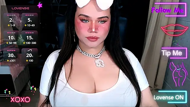 xHugeHarleySelfsuckerx online show from 11.14.25