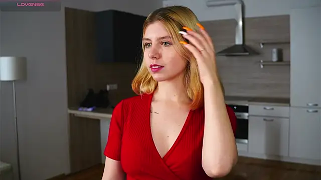 Snapshot of HermelindaKopczyk chatting on 10.09.25 HermelindaKopczyk online show from 10.09.25