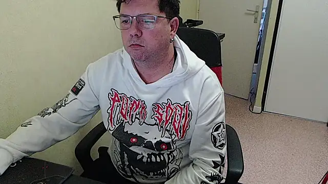 blueandwhite1 online show from 11.18.25