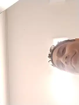 danigarci2307 online show from 10.25.25