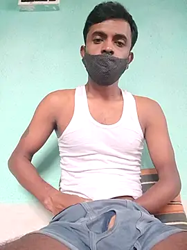 Snapshot of ShinuRoy chatting on 10.11.25 ShinuRoy online show from 10.11.25