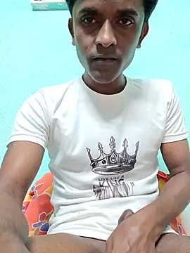 Snapshot of ShinuRoy chatting on 11.21.25 ShinuRoy online show from 11.21.25