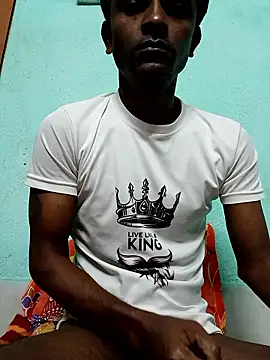 Snapshot of ShinuRoy chatting on 11.23.25 ShinuRoy online show from 11.23.25