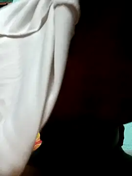 Snapshot of ShinuRoy chatting on 11.25.25 ShinuRoy online show from 11.25.25