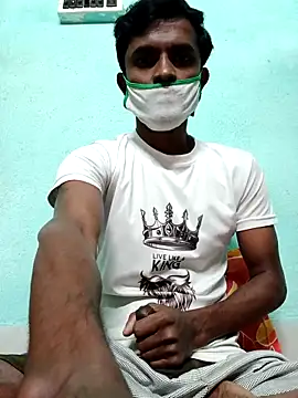 Snapshot of ShinuRoy chatting on 12.01.25 ShinuRoy online show from 12.01.25