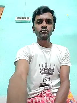 Snapshot of ShinuRoy chatting on 12.16.25 ShinuRoy online show from 12.16.25