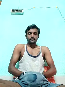 Snapshot of ShinuRoy chatting on 12.21.25 ShinuRoy online show from 12.21.25