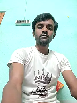 Snapshot of ShinuRoy chatting on 12.22.25 ShinuRoy online show from 12.22.25