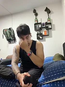 Snapshot of Jaguer2213 chatting on 11.21.25 Jaguer2213 online show from 11.21.25