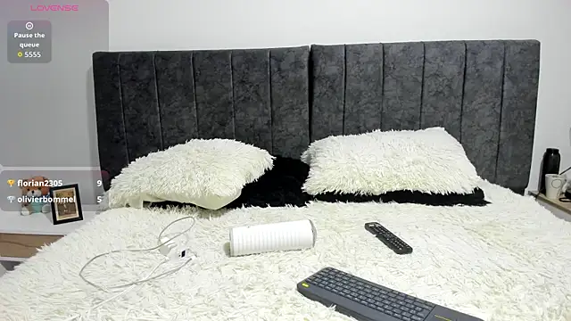 Snapshot of AlejandroLoouis chatting on 09.18.25 AlejandroLoouis online show from 09.18.25