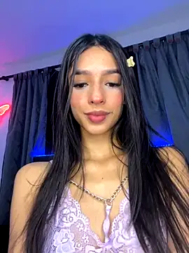 Snapshot of katy_cutie_ chatting on 10.20.25 katy cutie  online show from 10.20.25