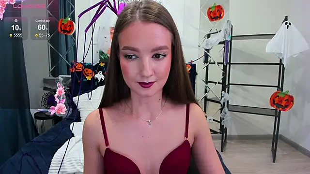 Snapshot of LoraSunnyy chatting on 10.20.25 LoraSunnyy online show from 10.20.25