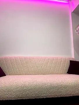 Angel  Vibe online show from 12.13.25