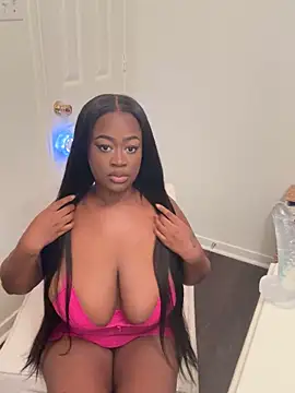 Snapshot of RawHoneyTrap chatting on 09.09.25 RawHoneyTrap online show from 09.09.25