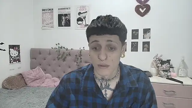 Snapshot of 2cyboy_ chatting on 09.18.25 2cyboy online show from 09.18.25