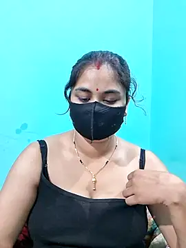 Snapshot of DivyaBhabhi69@xh chatting on 07.06.26 DivyaBhabhi69xh online show from 07.06.26