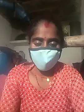 Snapshot of Mahi9696 chatting on 10.28.25 Mahi9696 online show from 10.28.25