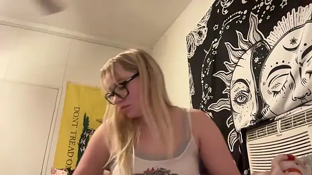 xoxokayy18 online show from 11.10.25