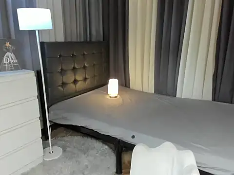 Blaire Samantha online show from 11.27.25