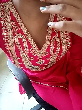 Snapshot of Pool_Girls chatting on 12.18.25 Pool Girls online show from 12.18.25