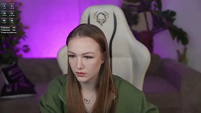 Snapshot of Ella_054 chatting on 10.14.25 Ella 054 online show from 10.14.25