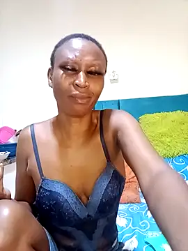 Snapshot of SexyBootie chatting on 04.18.26 SexyBootie online show from 04.18.26