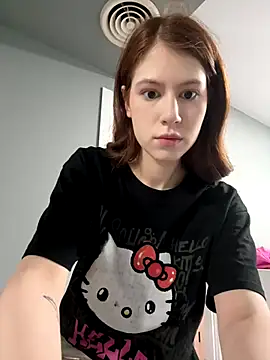 Snapshot of CarolaineMyers chatting on 10.07.25 CarolaineMyers online show from 10.07.25