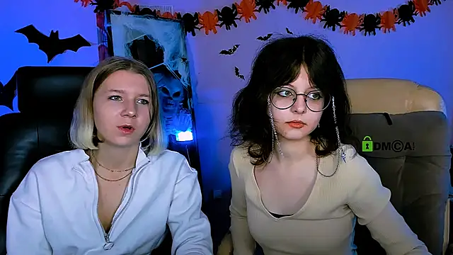 Snapshot of samanta_hotty chatting on 10.22.25 samanta hotty online show from 10.22.25