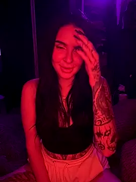 Snapshot of sweetyasmiin chatting on 09.12.25 sweetyasmiin online show from 09.12.25