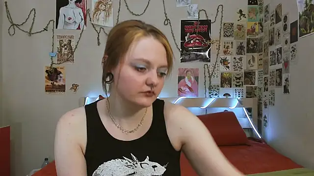Snapshot of WonderConnie1 chatting on 06.06.26 WonderConnie1 online show from 06.06.26