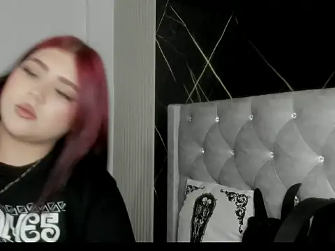 Snapshot of im_bunny__ chatting on 09.11.25 im bunny online show from 09.11.25