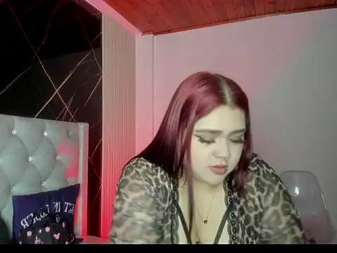 Snapshot of im_bunny__ chatting on 09.16.25 im bunny online show from 09.16.25