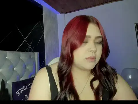 Snapshot of im_bunny__ chatting on 09.18.25 im bunny online show from 09.18.25