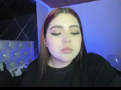 Snapshot of im_bunny__ chatting on 10.04.25 im bunny online show from 10.04.25