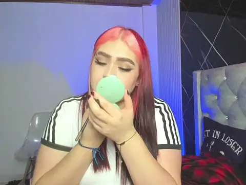 Snapshot of im_bunny__ chatting on 10.24.25 im bunny online show from 10.24.25