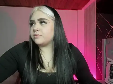 Snapshot of im_bunny__ chatting on 11.07.25 im bunny online show from 11.07.25