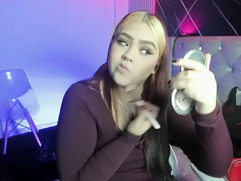 Snapshot of im_bunny__ chatting on 11.27.25 im bunny online show from 11.27.25