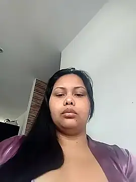 Snapshot of Alessandraa- chatting on 05.03.26 Alessandraa- online show from 05.03.26