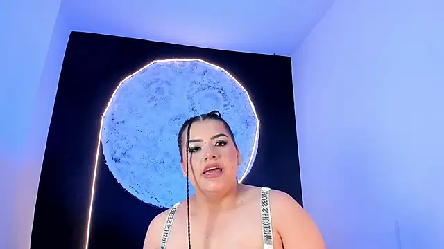 ScarletMoon1  online show from 10.24.25