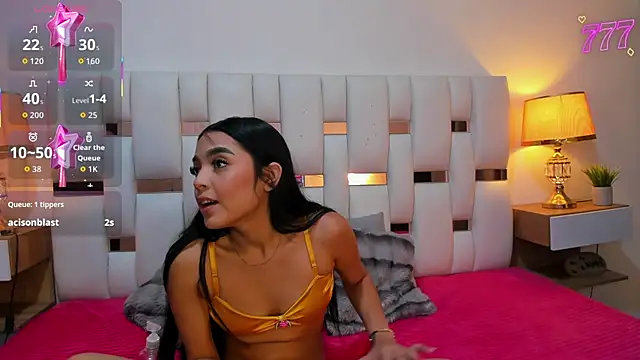 iamCharlotte19 online show from 07.28.26