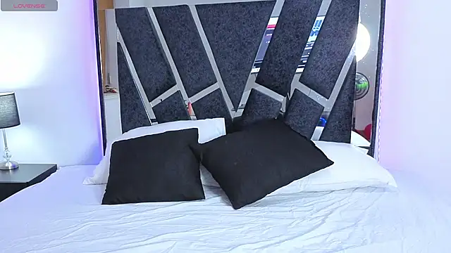 ReginaRosetti online show from 12.21.25